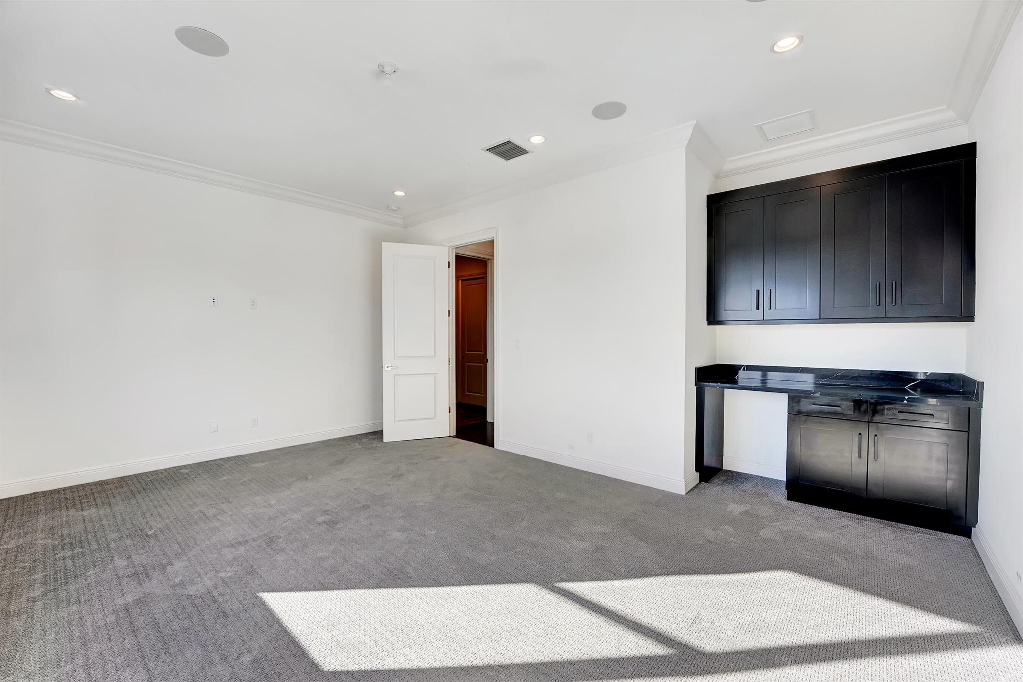 ROYAL PALM POLO - Residential