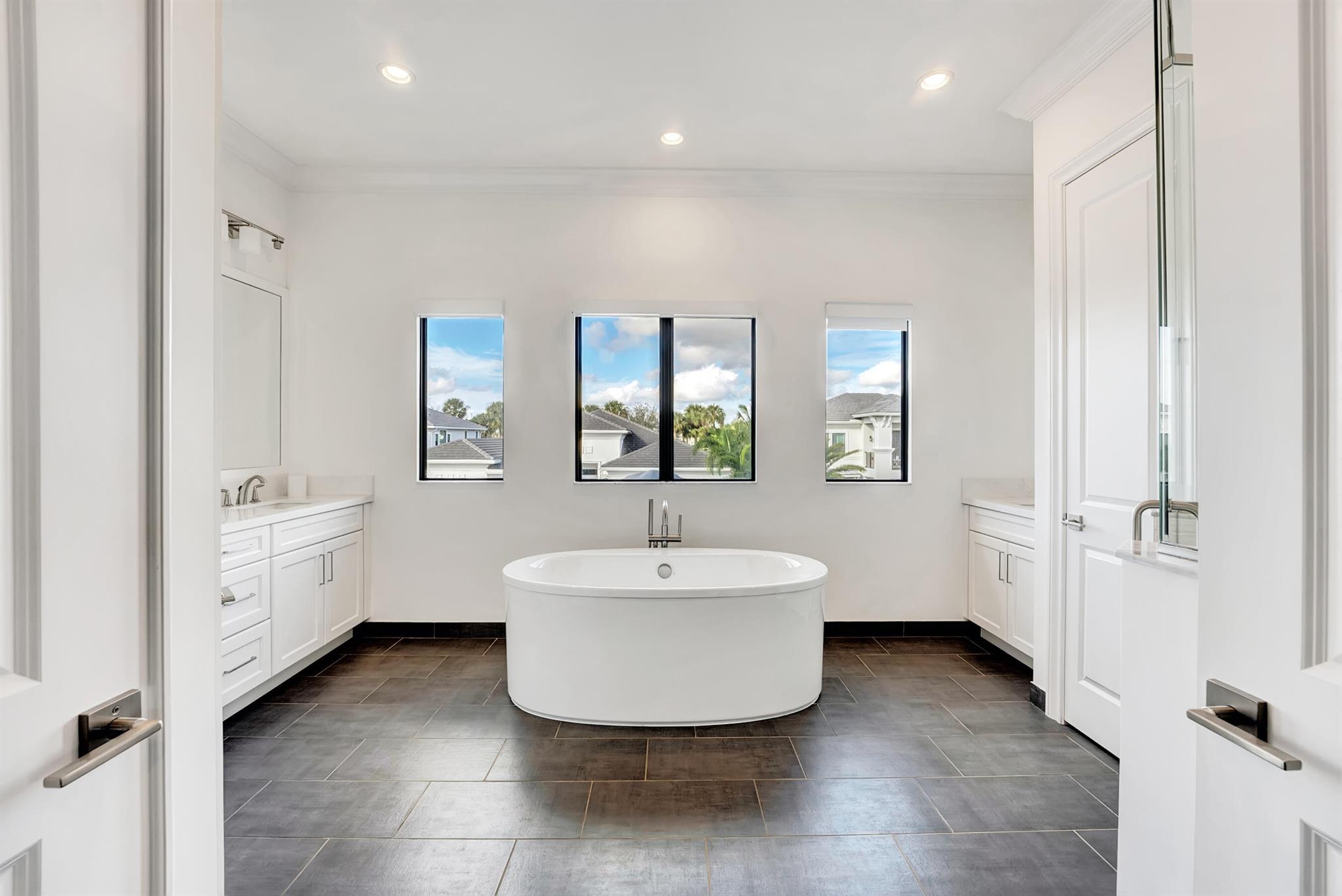 ROYAL PALM POLO - Residential