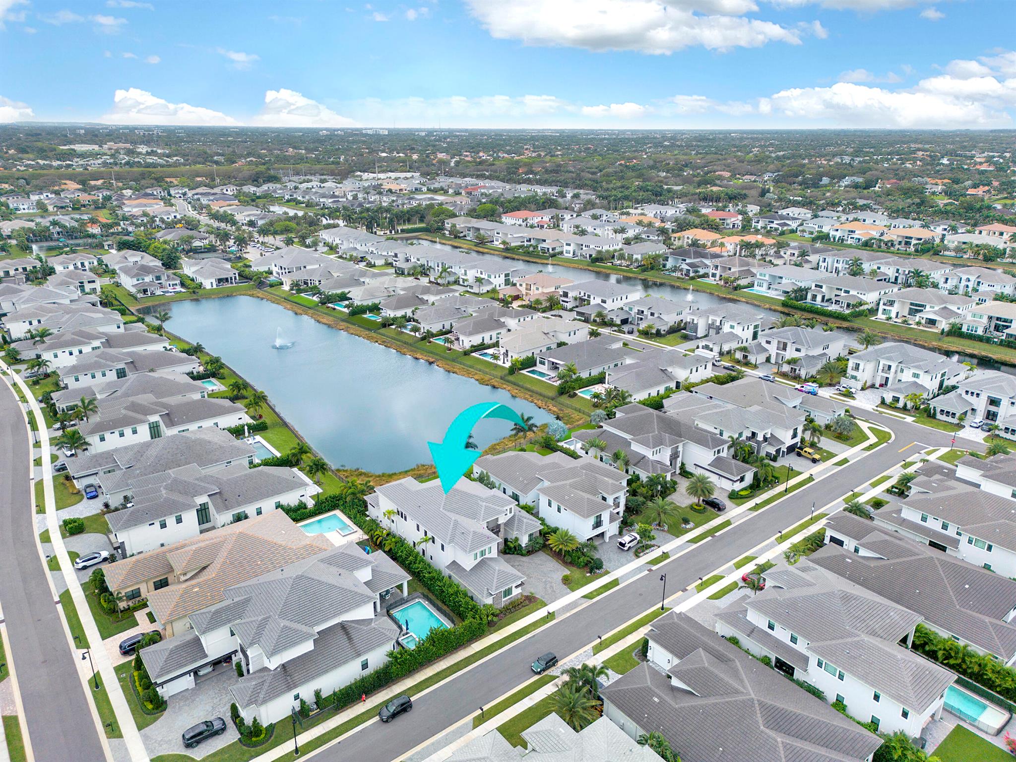 ROYAL PALM POLO - Residential