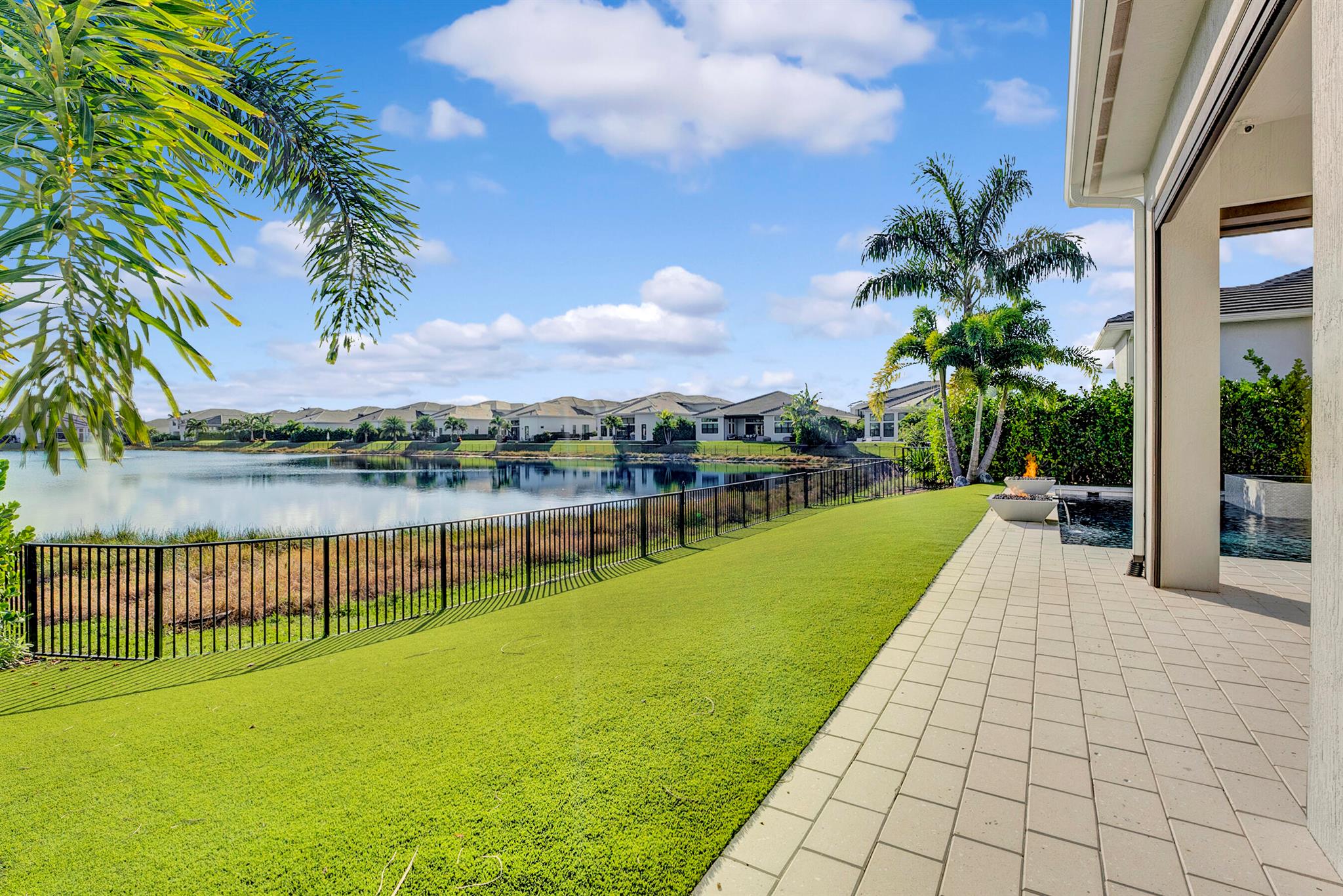 ROYAL PALM POLO - Residential