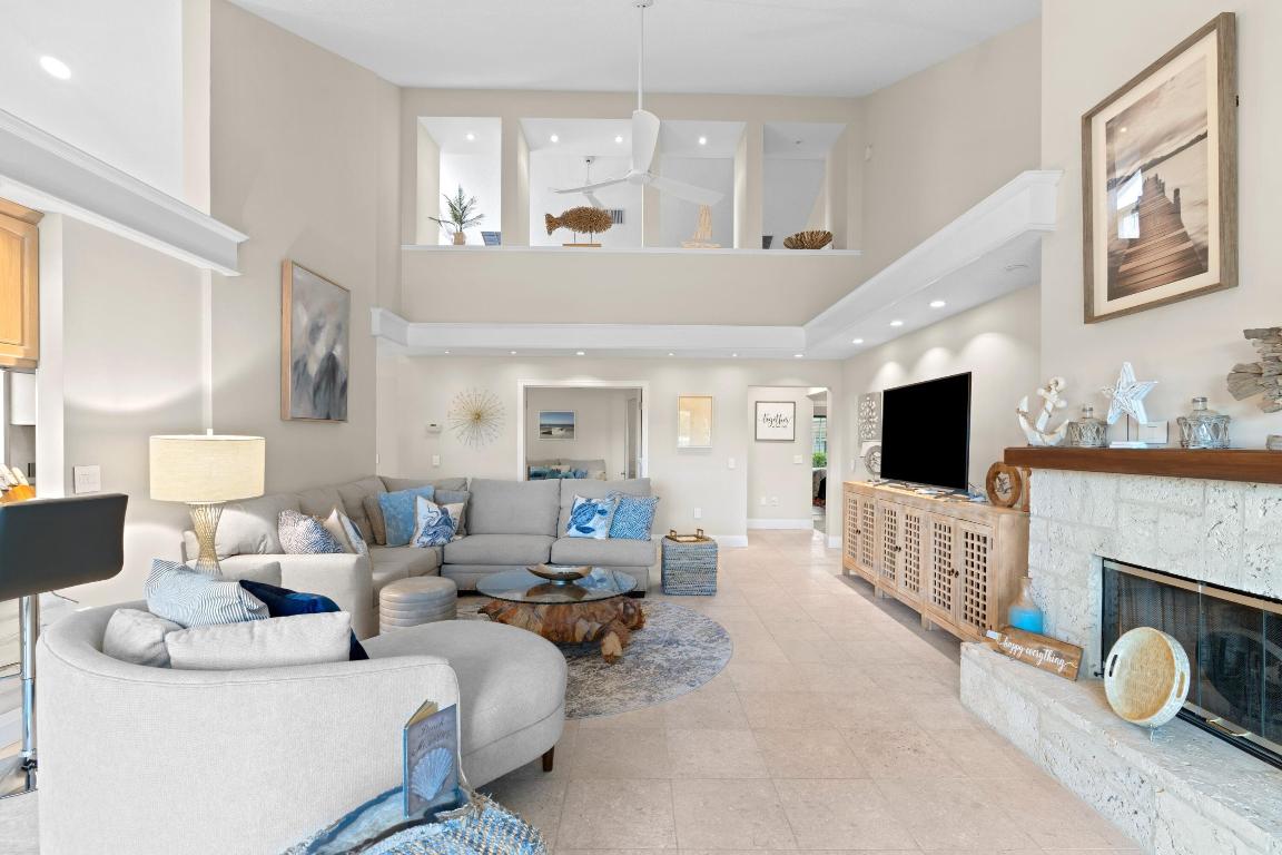 RIDGE AT THE BLUFFS - Residential Lease