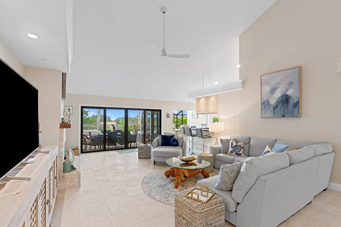 RIDGE AT THE BLUFFS - Residential Lease