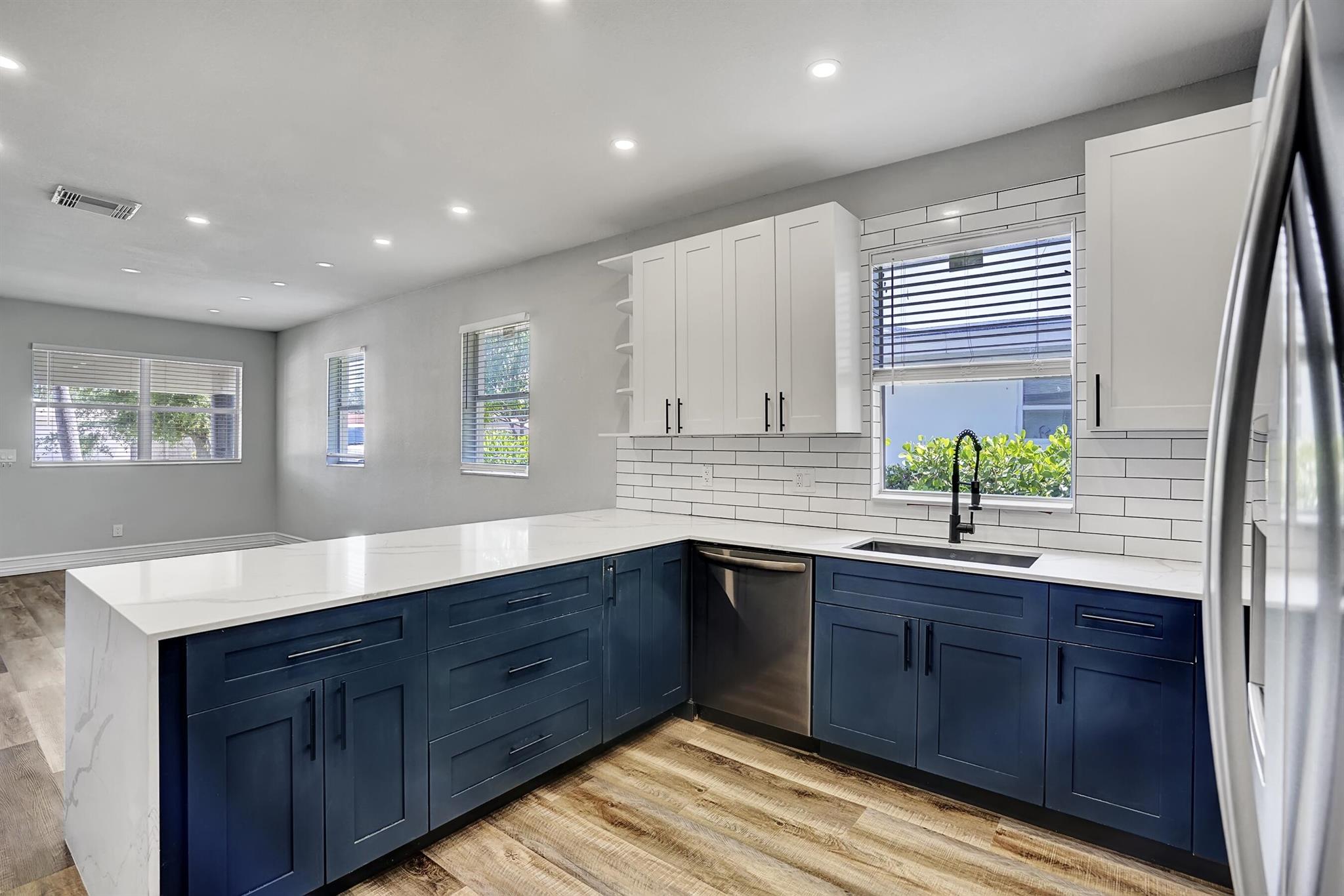 724 SW 9th Street