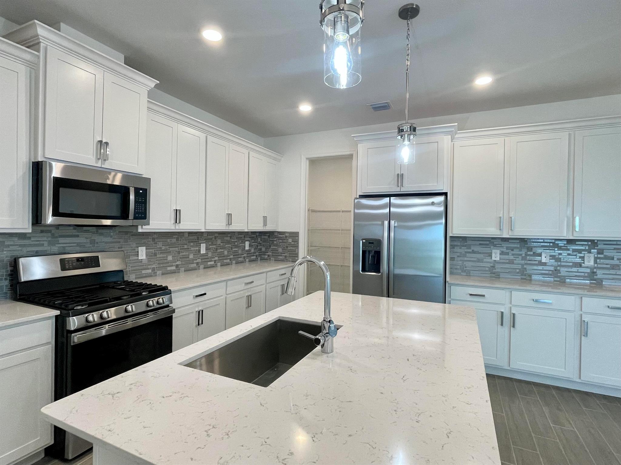 1241 Haywagon Trail
