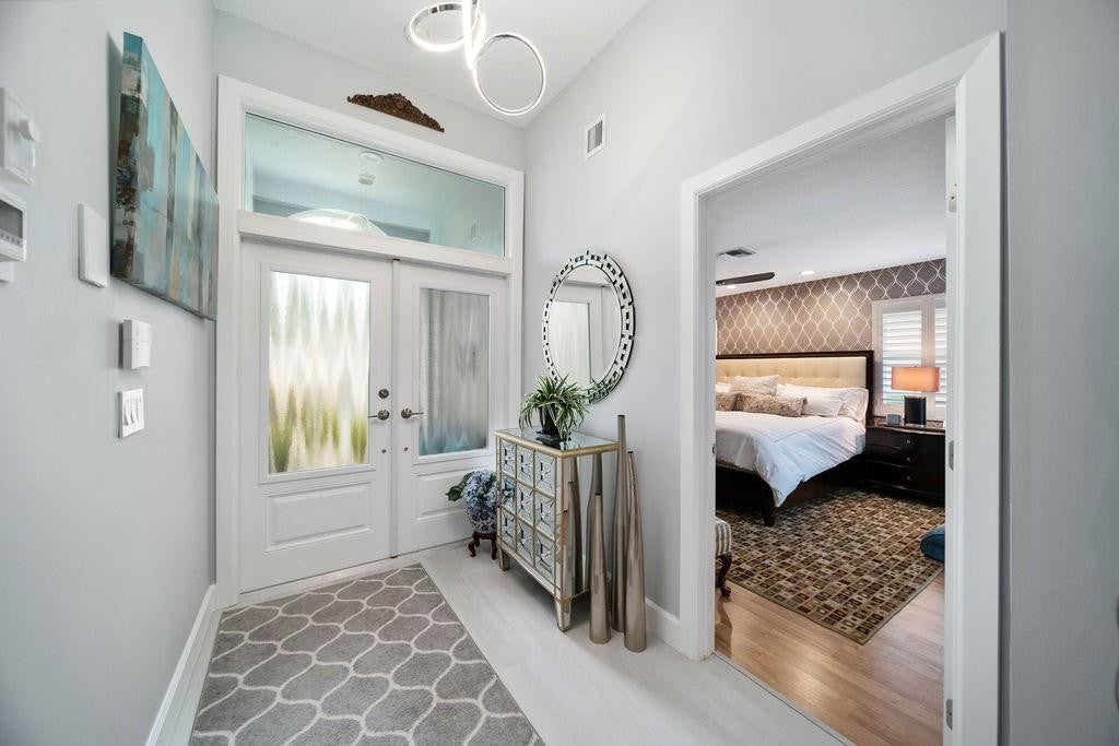 9846 Harbour Lake Circle