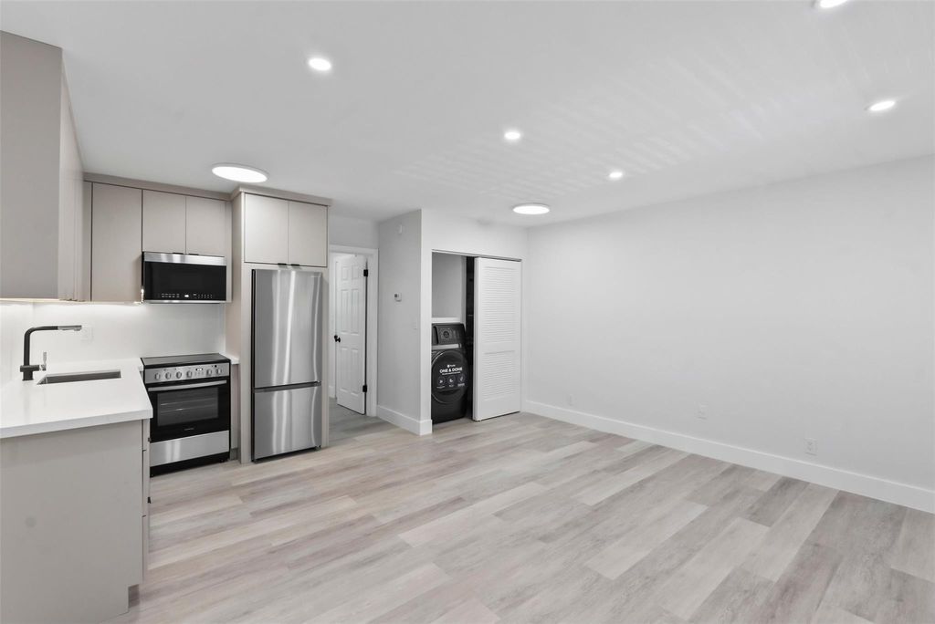 Photo of 1101 NE 18th Avenue #8, Fort Lauderdale, FL 33304 (MLS # B26017940)