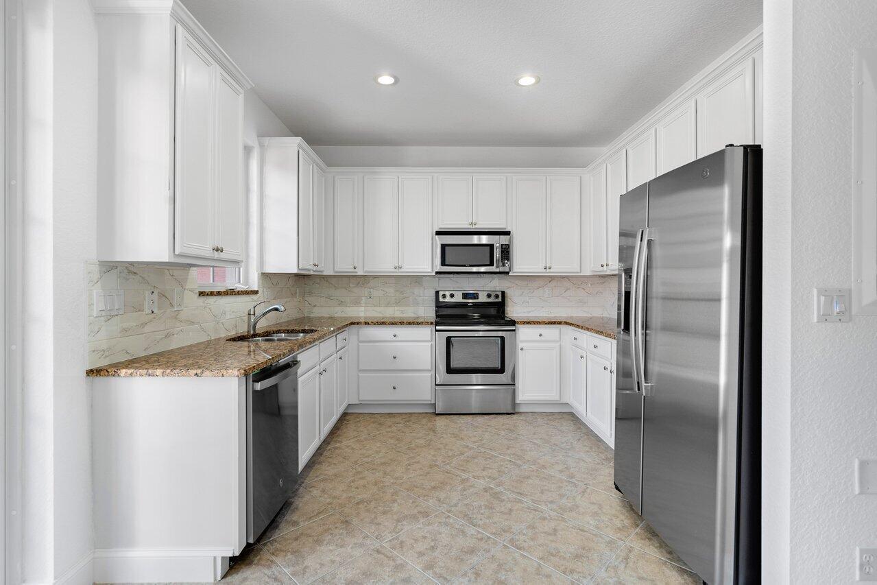 CANTERBURY PLACE - Residential Lease