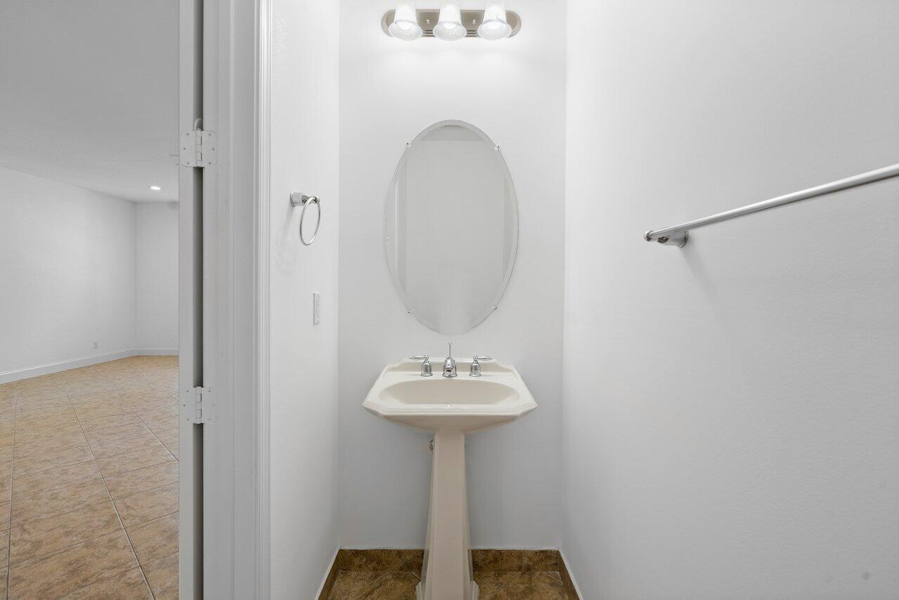 CANTERBURY PLACE - Residential Lease