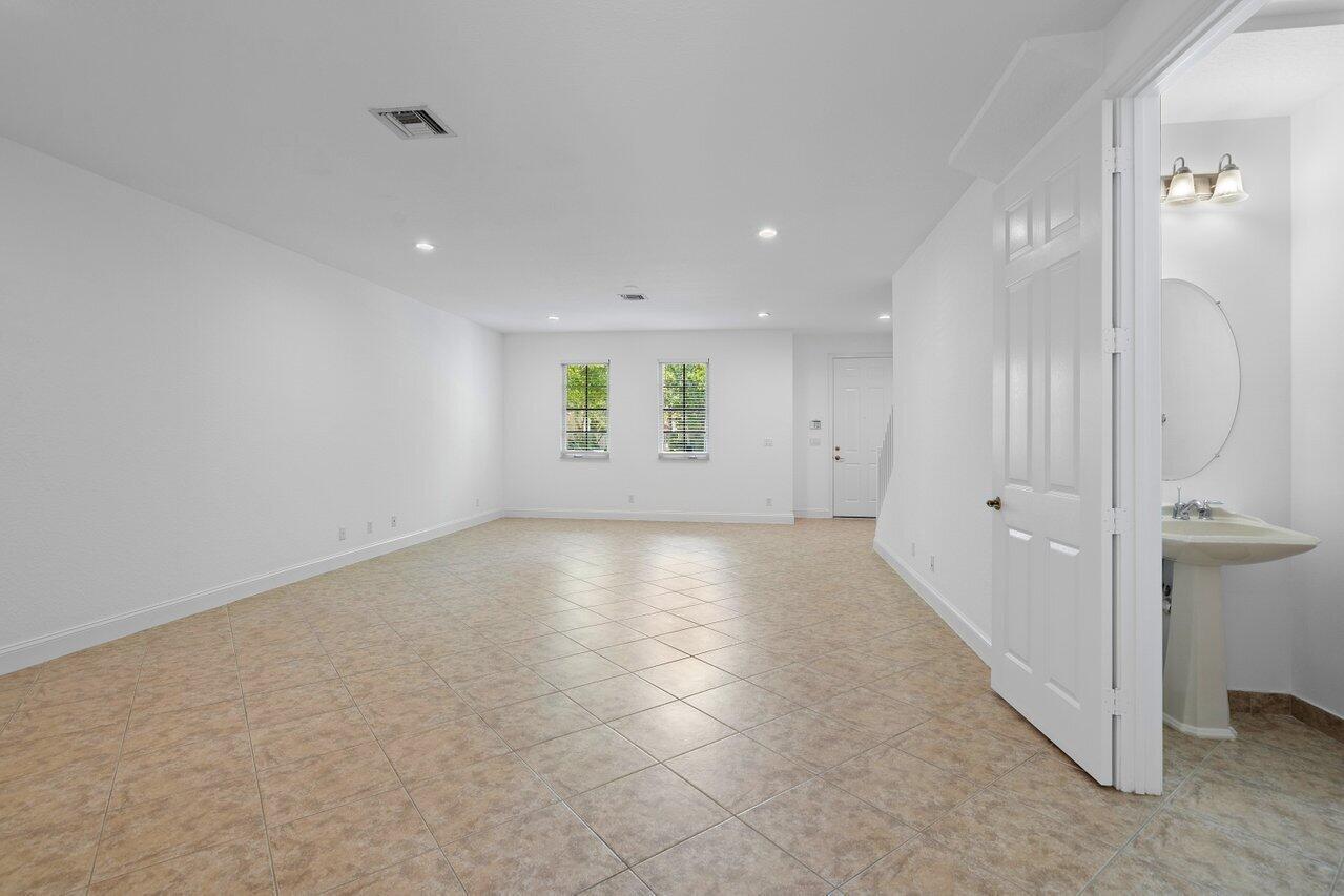 CANTERBURY PLACE - Residential Lease