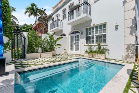Tiny photo for 1107 NE 2ND Street, Fort Lauderdale, FL 33301 (MLS # B26087604)