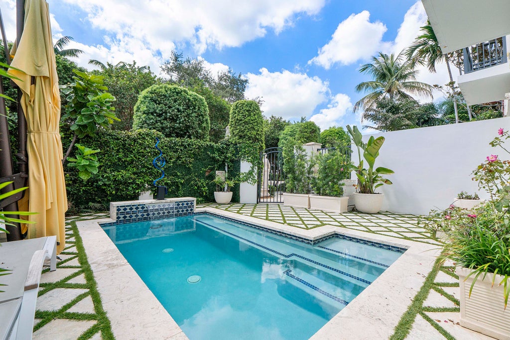 Photo of 1107 NE 2ND Street, Fort Lauderdale, FL 33301 (MLS # B26087604)