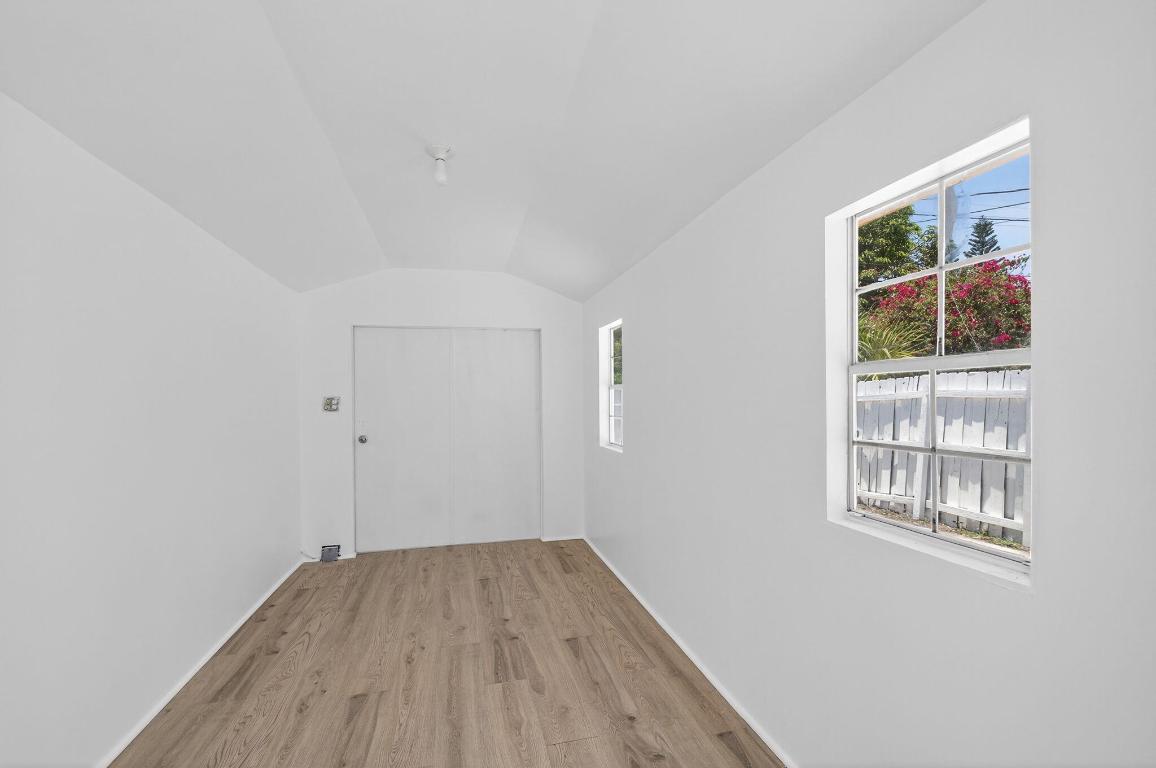 LAKE WORTH TOWN OF - Residential