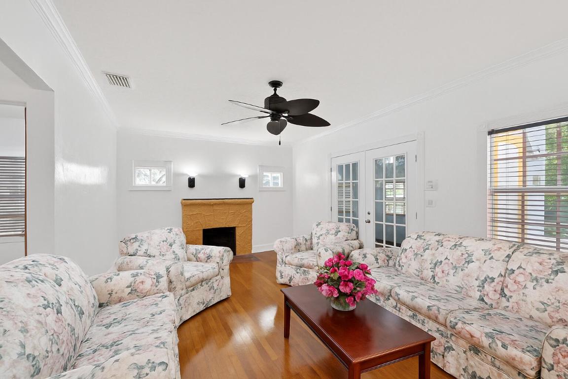 LAKE WORTH TOWN OF - Residential