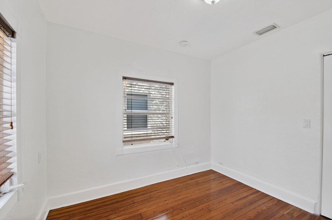 LAKE WORTH TOWN OF - Residential