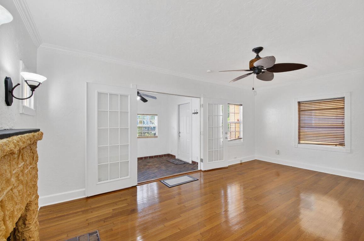 LAKE WORTH TOWN OF - Residential