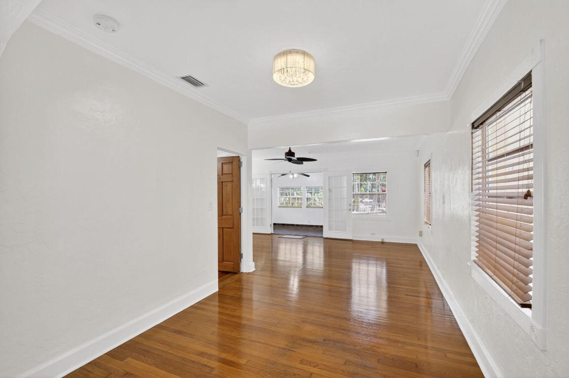 LAKE WORTH TOWN OF - Residential