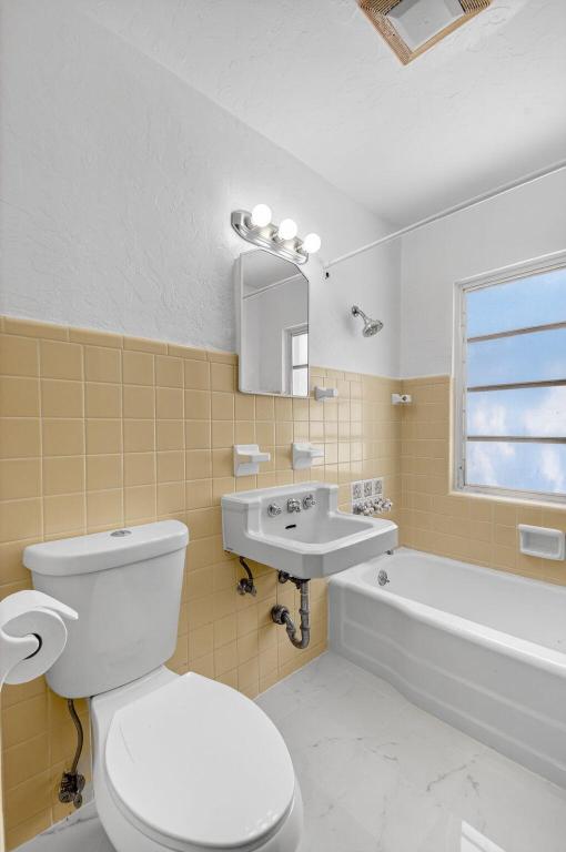 LAKE WORTH TOWN OF - Residential