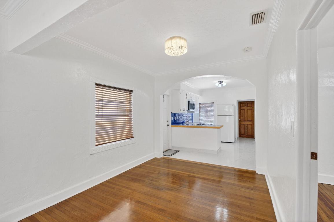 LAKE WORTH TOWN OF - Residential