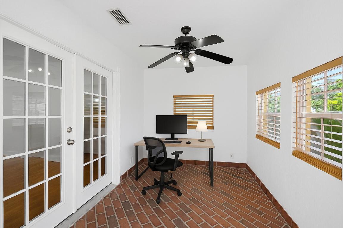 LAKE WORTH TOWN OF - Residential