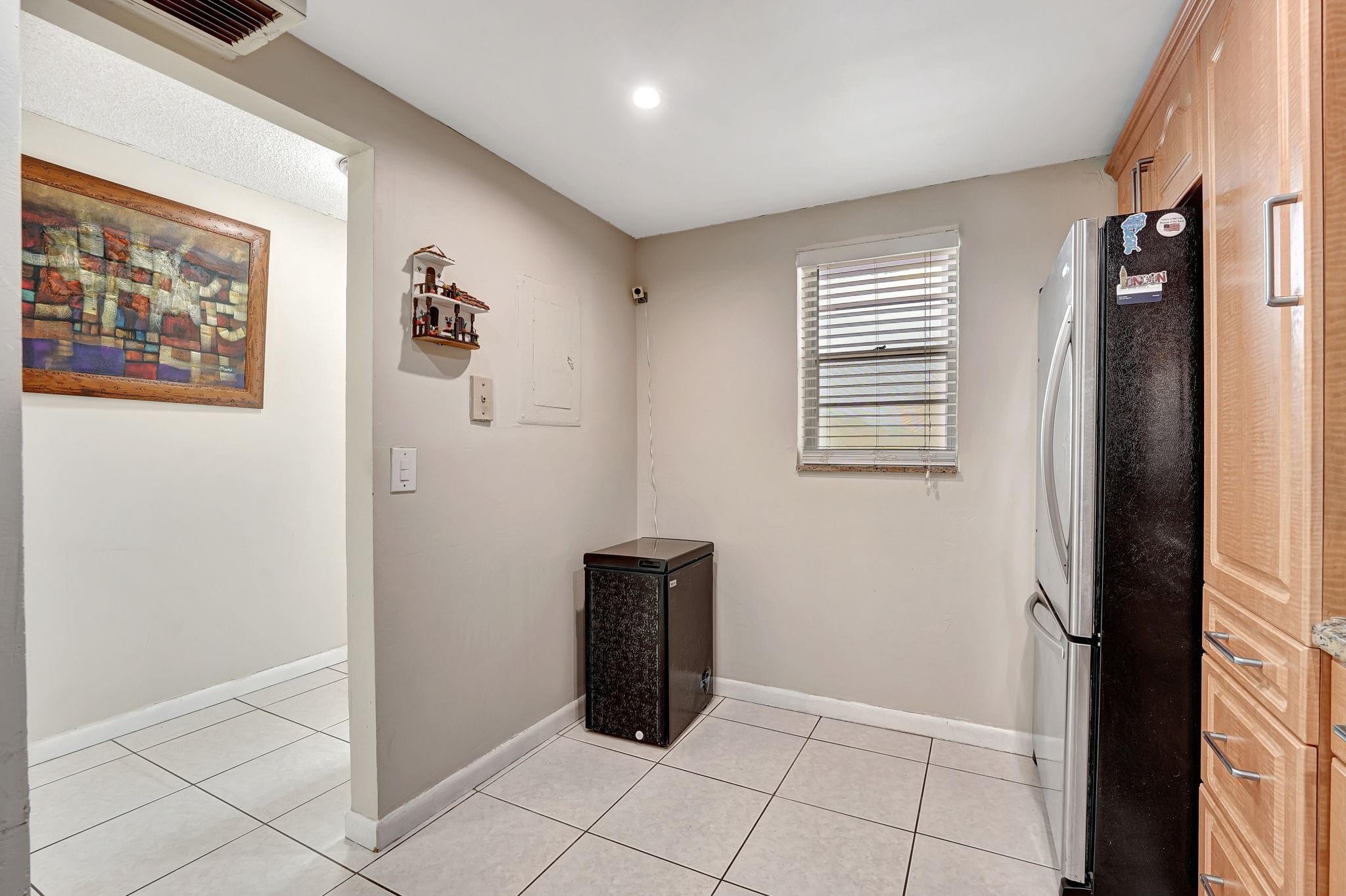 2571 Aragon Blvd 322