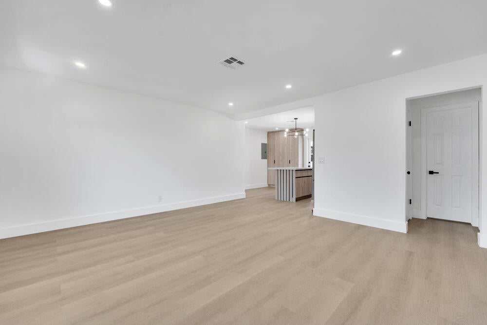 131 SE 4th Avenue