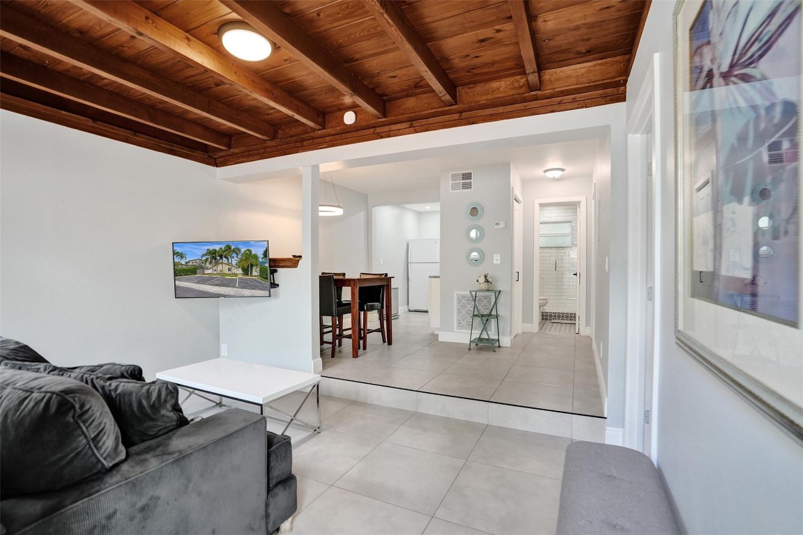 Everglade Land Sales Co F - Residential Lease