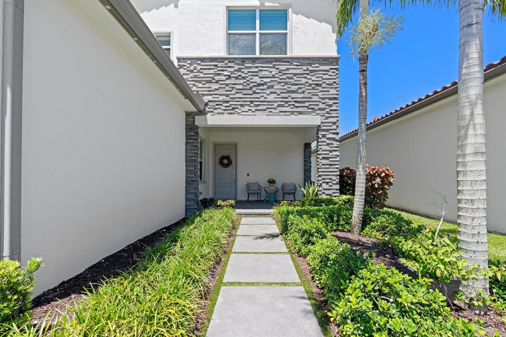 Photo of 4750 Saddle Ranch Rd, Lake Worth, FL 33467 (MLS # R11116568)