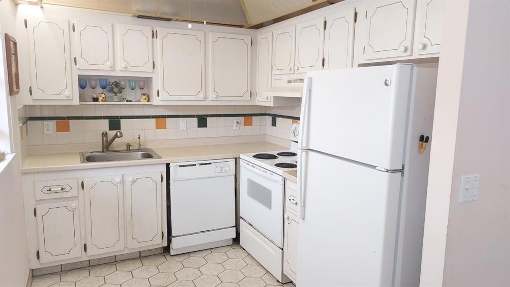 Photo of 280 Saxony F #280, Delray Beach, FL 33446 (MLS # F10502138)