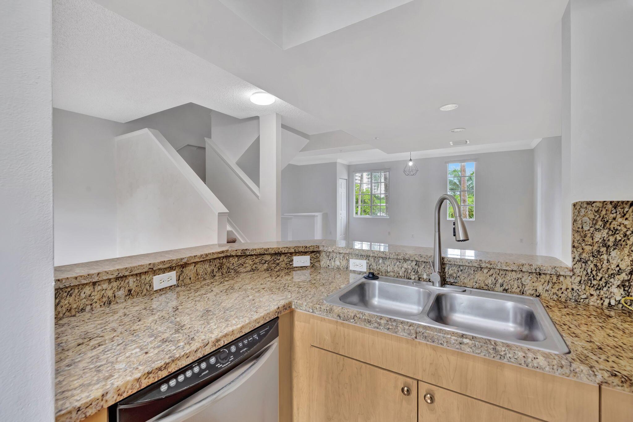 2911 NE 185th Street 2103