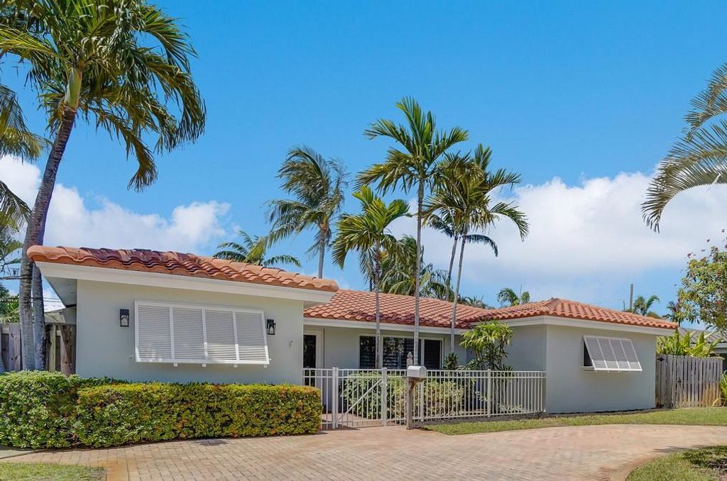 Photo of 1341 NE 46th Street, Oakland Park, FL 33334 (MLS # R11109083)