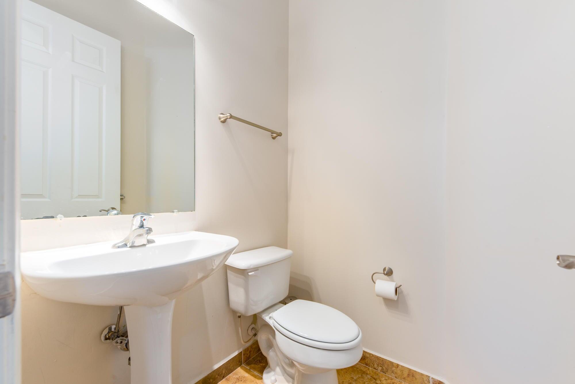 PALMYRA ESTATES - Residential Lease