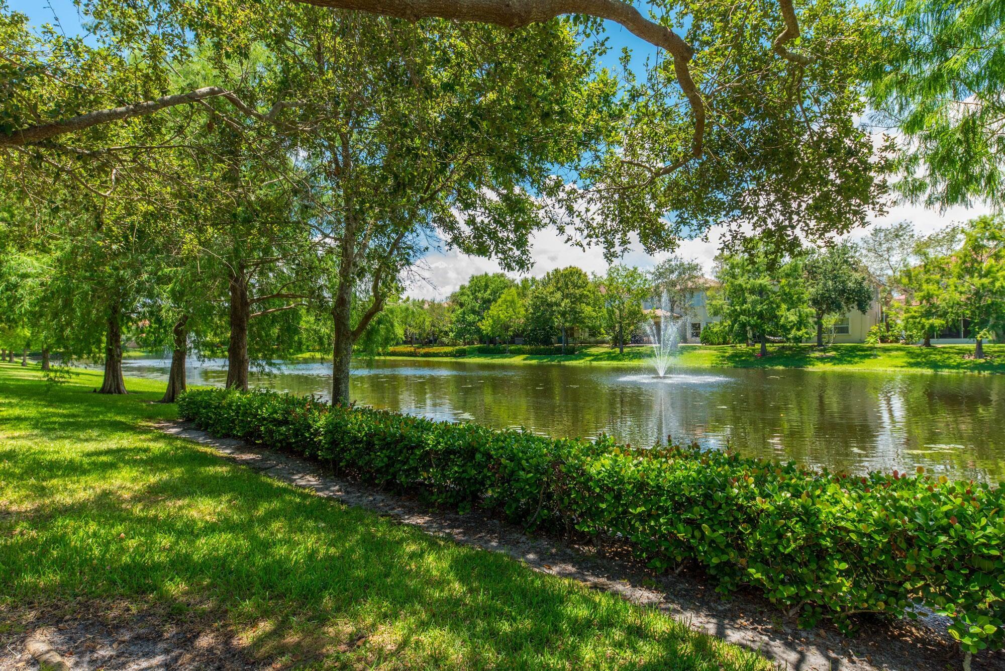 PALMYRA ESTATES - Residential Lease