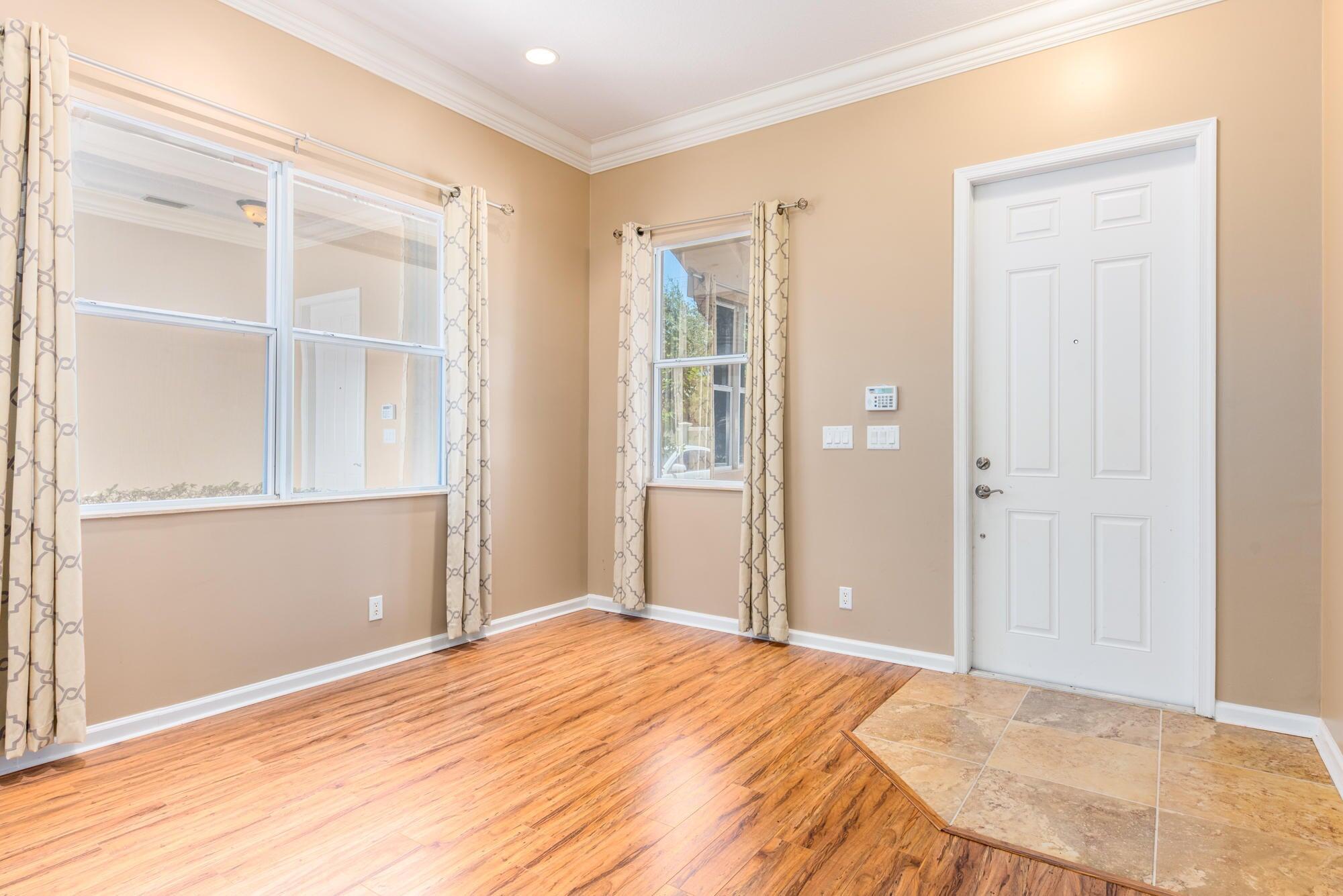 PALMYRA ESTATES - Residential Lease