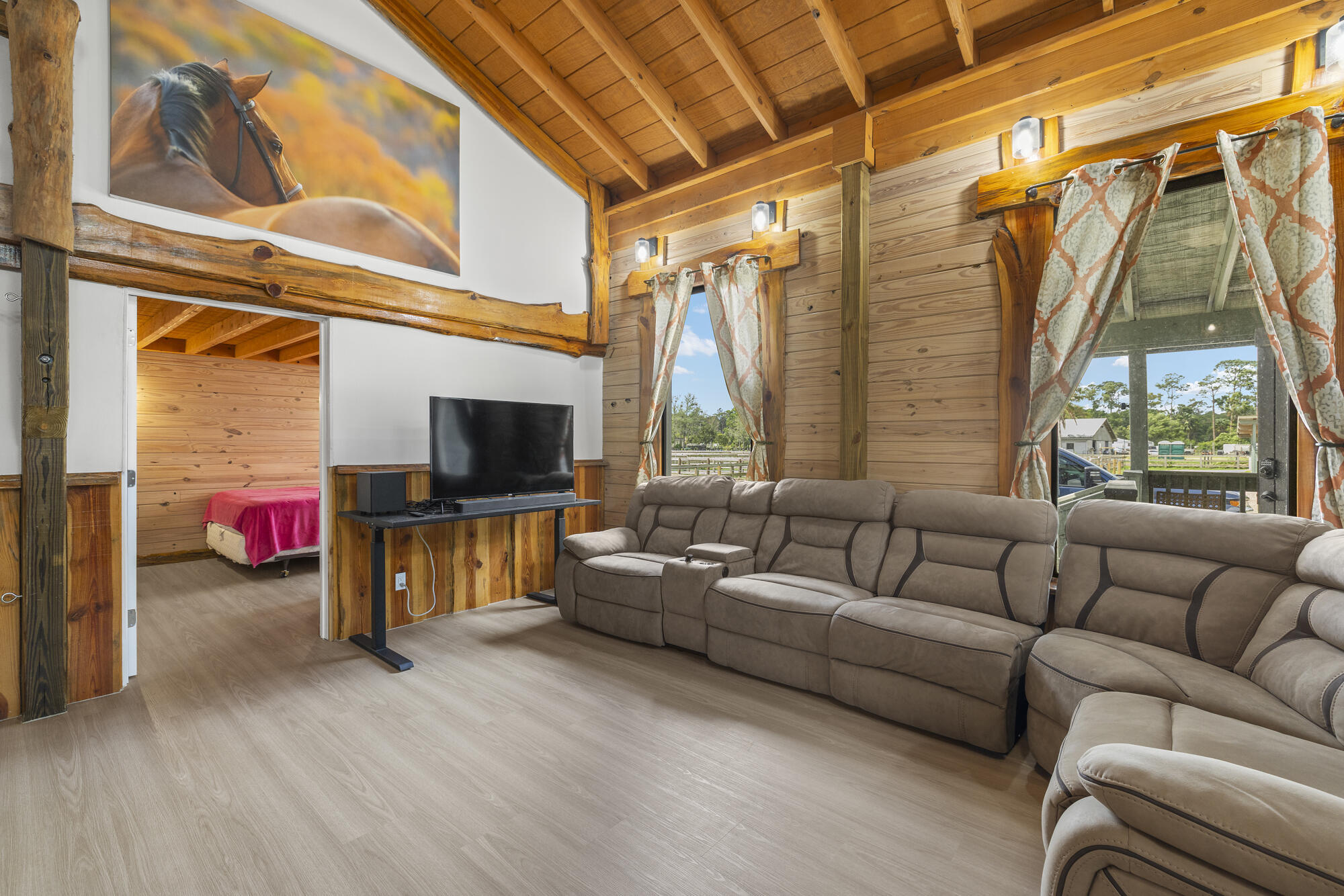 LOXAHATCHEE GROVES - Residential Lease