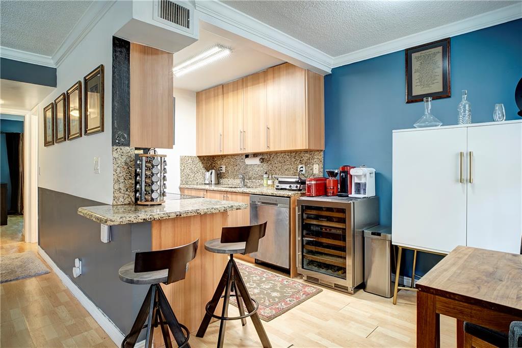 Tudor Manor - Residential