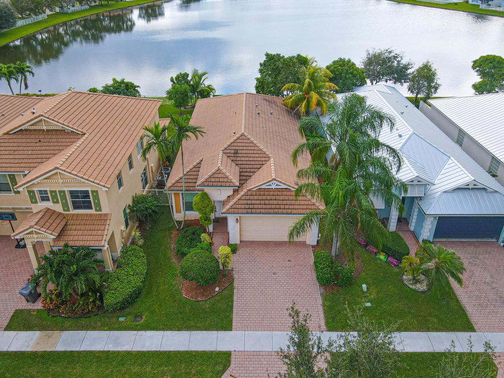 Photo of 286 Mulberry Grove Road, Royal Palm Beach, FL 33411 (MLS # R11047546)