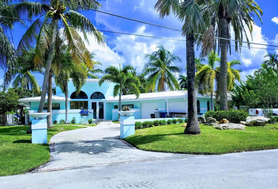 Photo of 770 SE 22 Avenue, Pompano Beach, FL 33062 (MLS # R10687436)