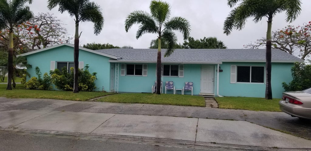 Photo of 2701 OLD DONALD ROSS Road, Palm Beach Gardens, FL 33410 (MLS # B26068821)