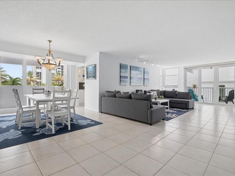 1370 S OCEAN Boulevard 305