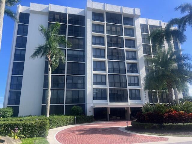 Location, Location, Priced to sell -2/2 middle apt. 6 floor, split bedroom plan, garden view. Very close to Country Club. Make this home your own. Will listen to all offers. All state mandated requirements have been completed. No assessments.Boca West CC has a Mandatory membership of $150,000, plus $10,000 to the Master Association plus annual dues to the club.