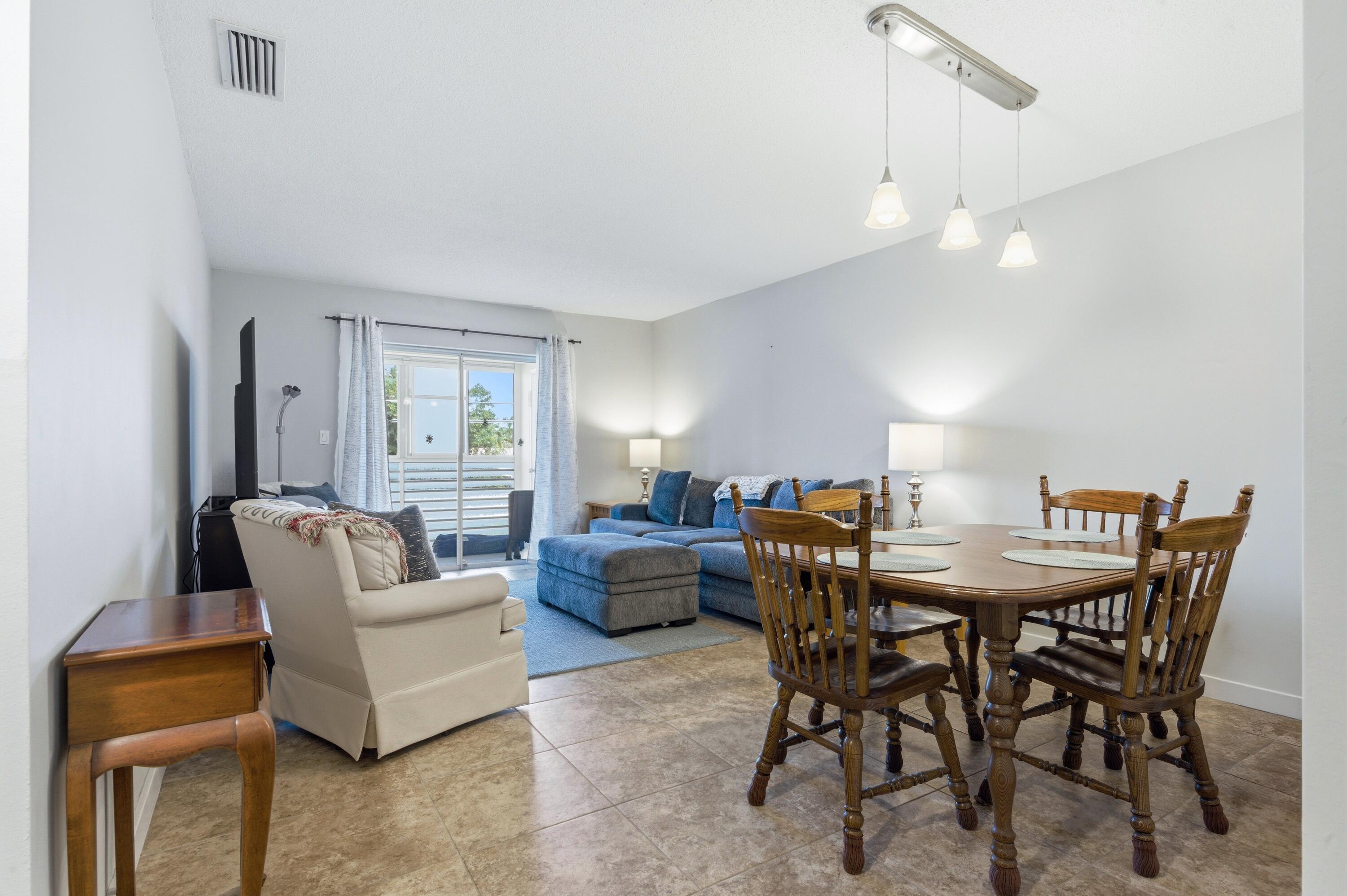 2534 Garden Drive S 203