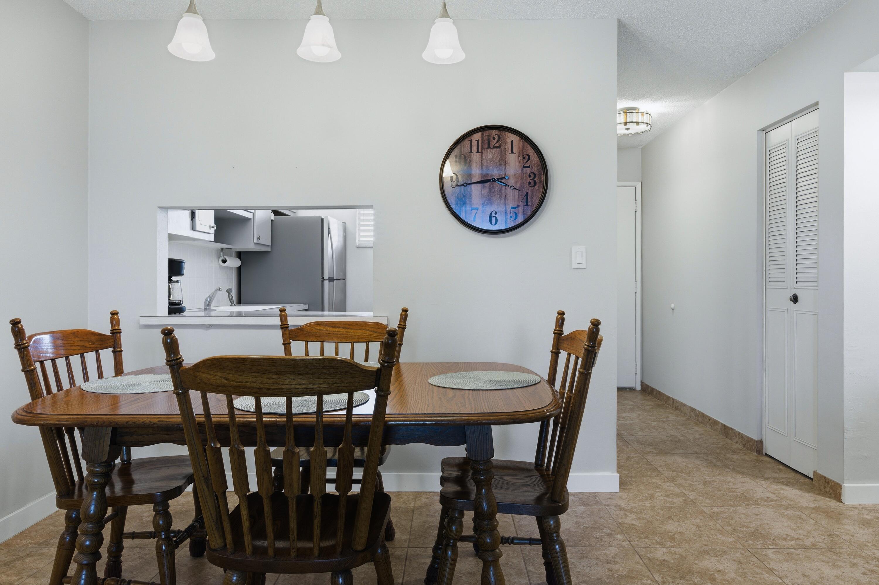 2534 Garden Drive S 203