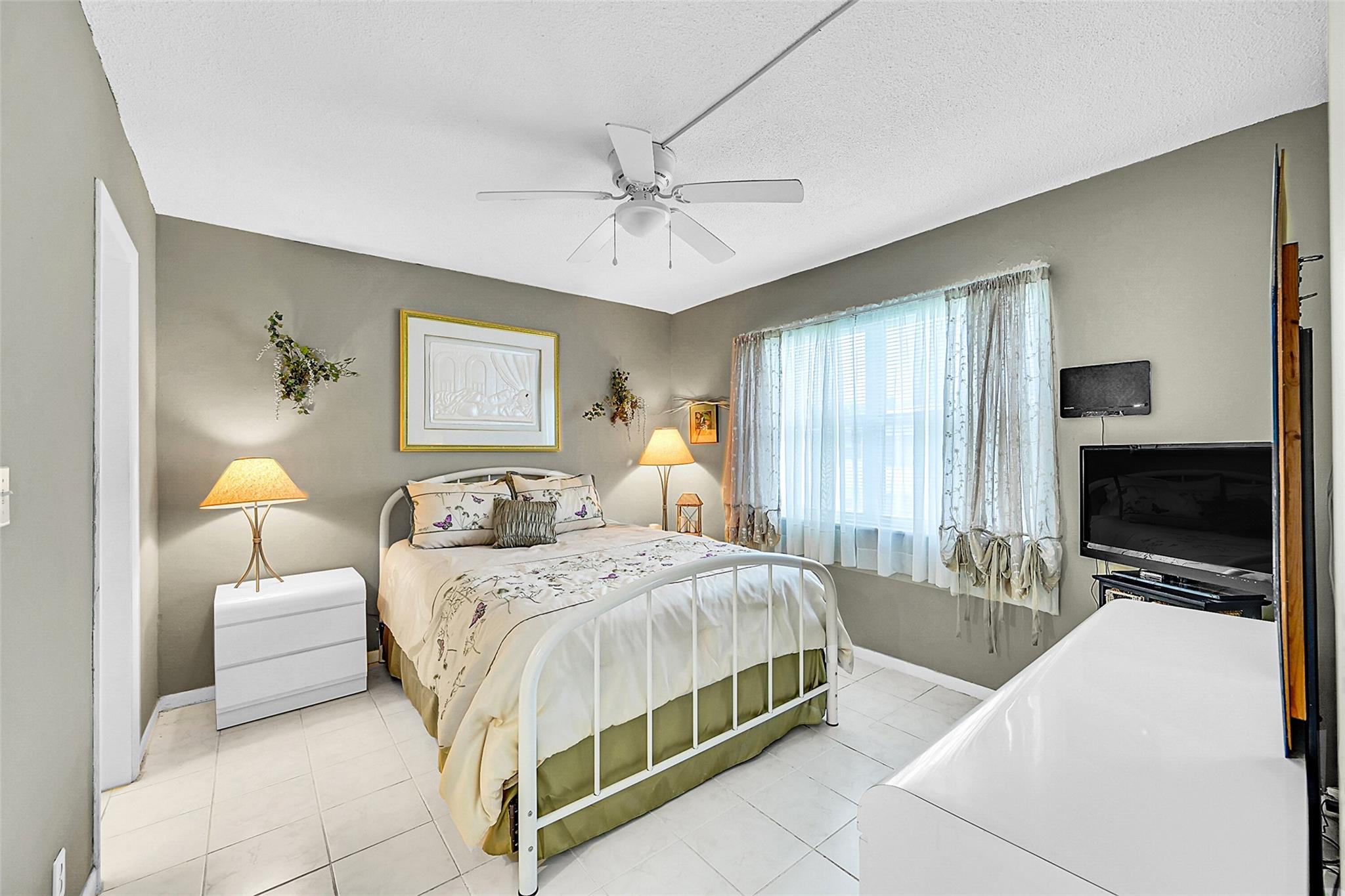 Leisureville - Residential