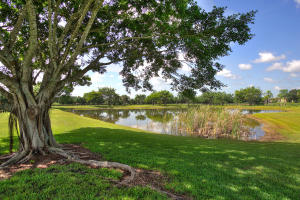 PALM BEACH POINT - Residential