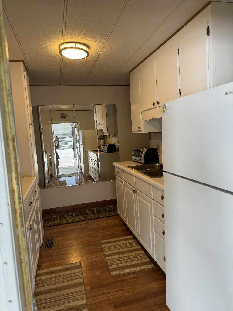 RESUBDIVISION OF 9/10-37-41 - Residential