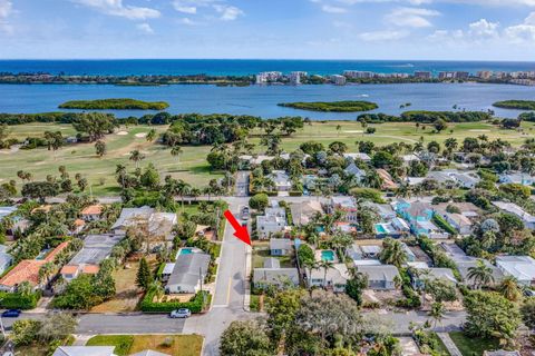 A home in Lake Worth Beach