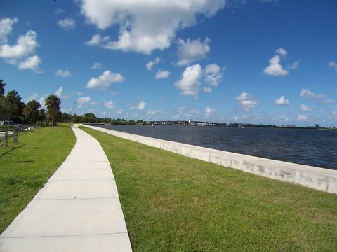 A home in Lake Worth Beach