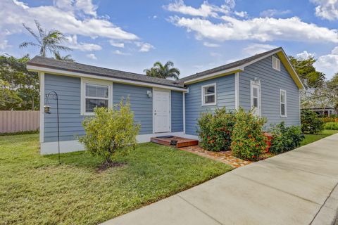 A home in Lake Worth Beach