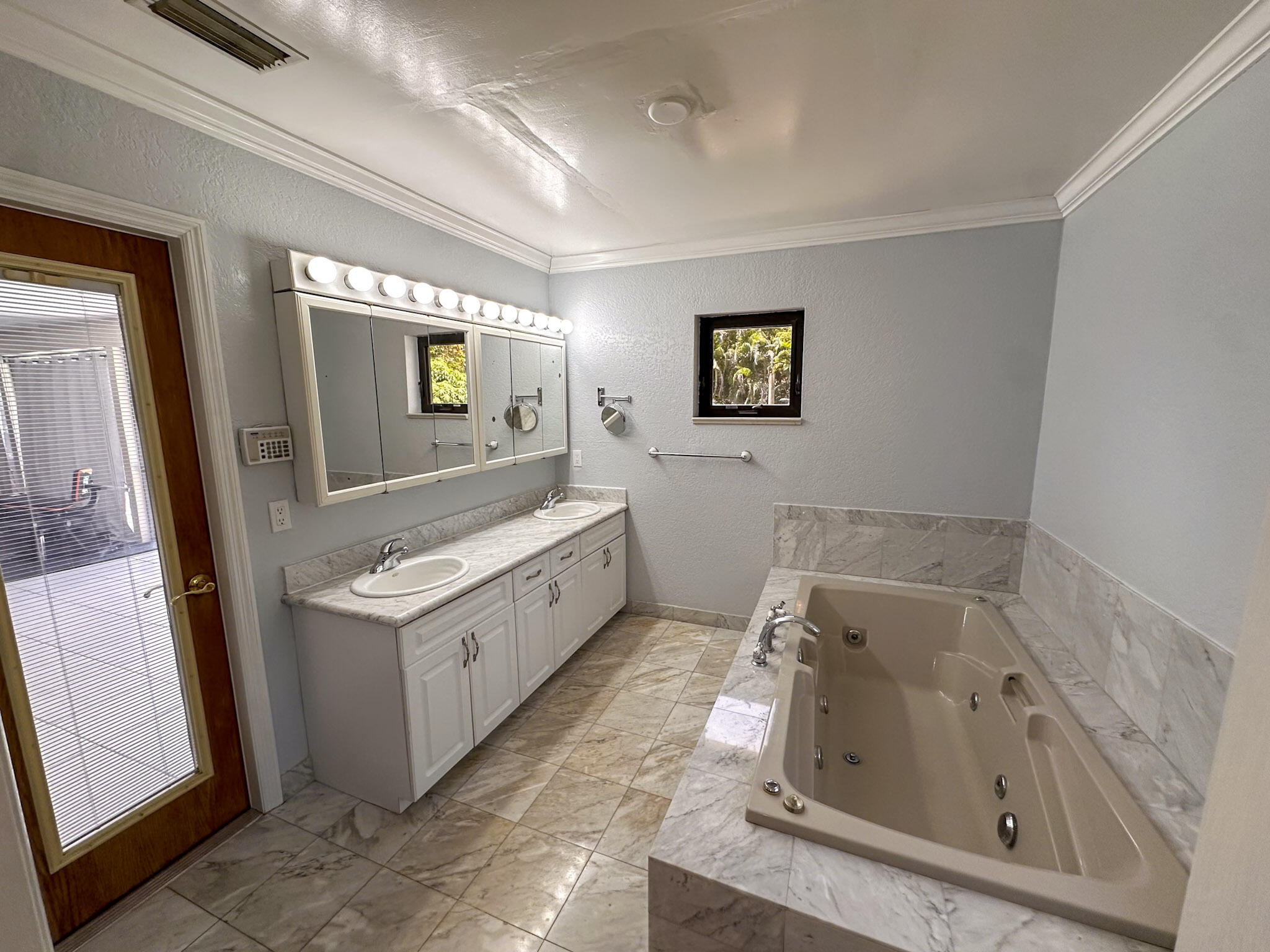 PALM BEACH RANCHETTES - Residential