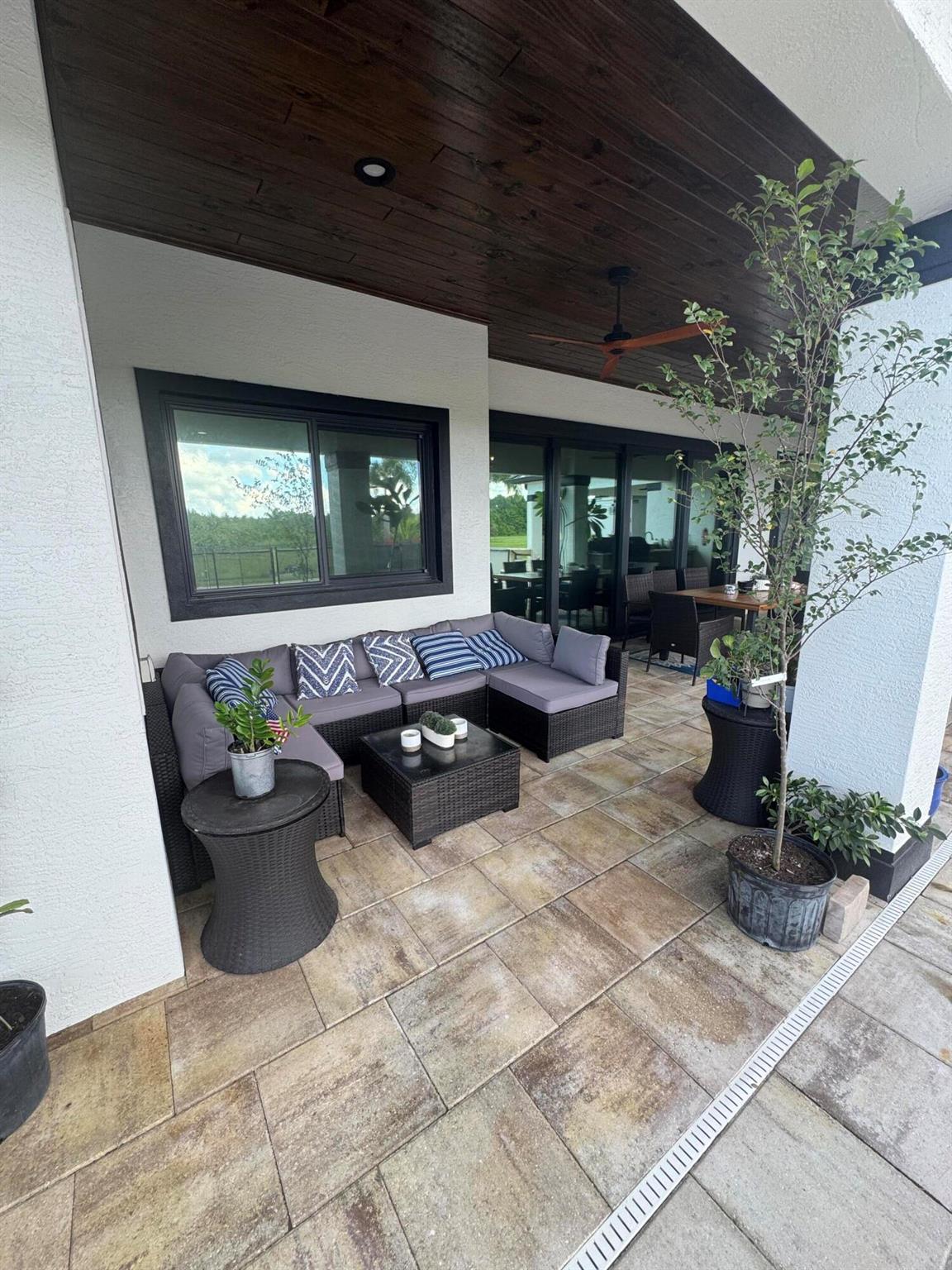 FOX GROVE (AKA MEADOW RUN - Residential